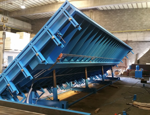 Hydraulic tilting tables with vibration engines